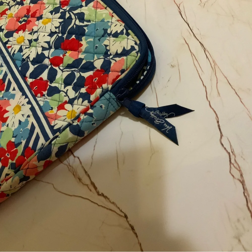 Vera Bradley laptop sleeve